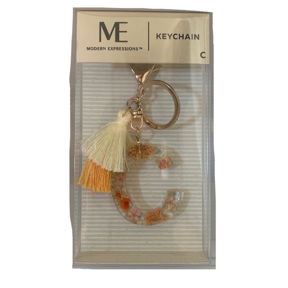 Modern Expressions Letter “C” Keychain - Picture 1 of 13